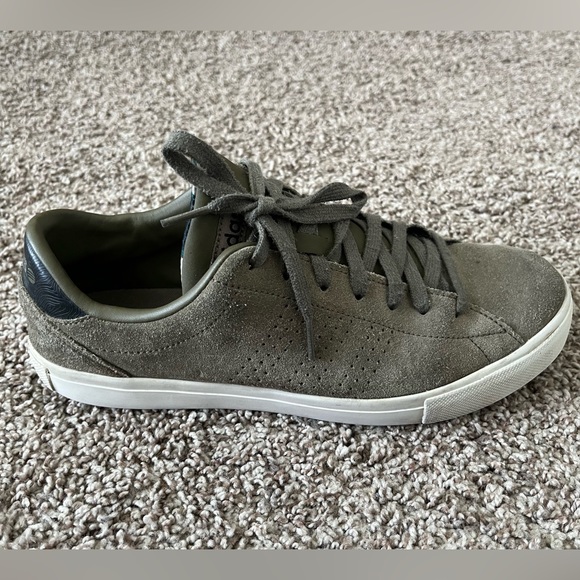 Adidas green suede sneakers, VGUC. - Picture 10 of 16